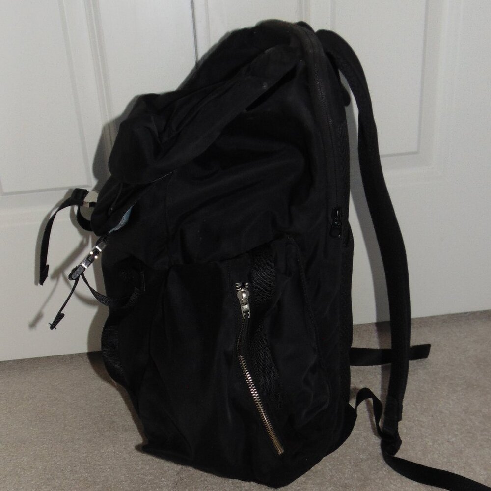 LULULEMON BACKPACK - Picture 5 of 8